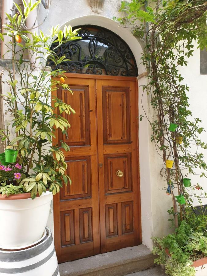 Lipari Suite Apartament エクステリア 写真