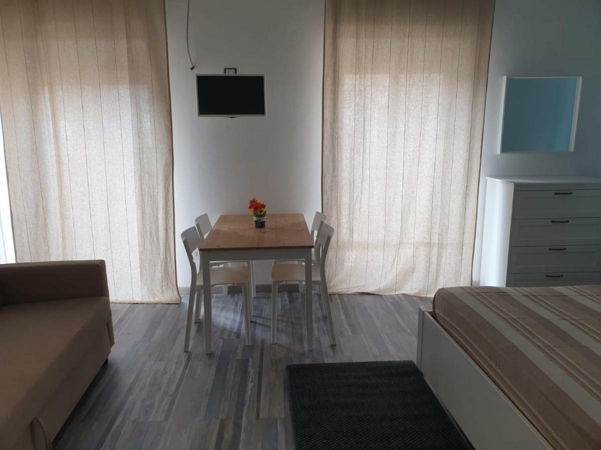 Lipari Suite Apartament エクステリア 写真